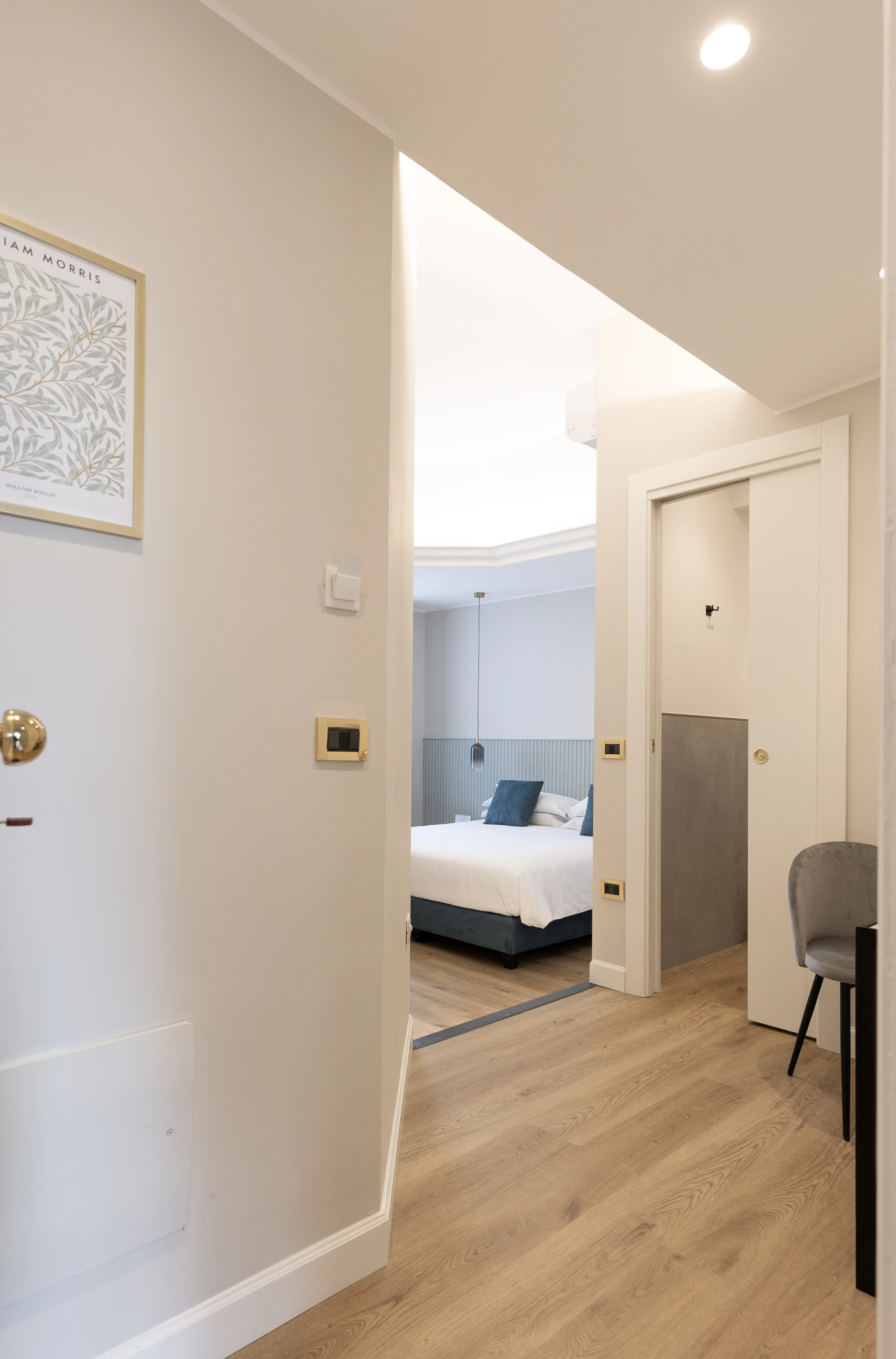 Anticamera privata con vista sul dormitorio